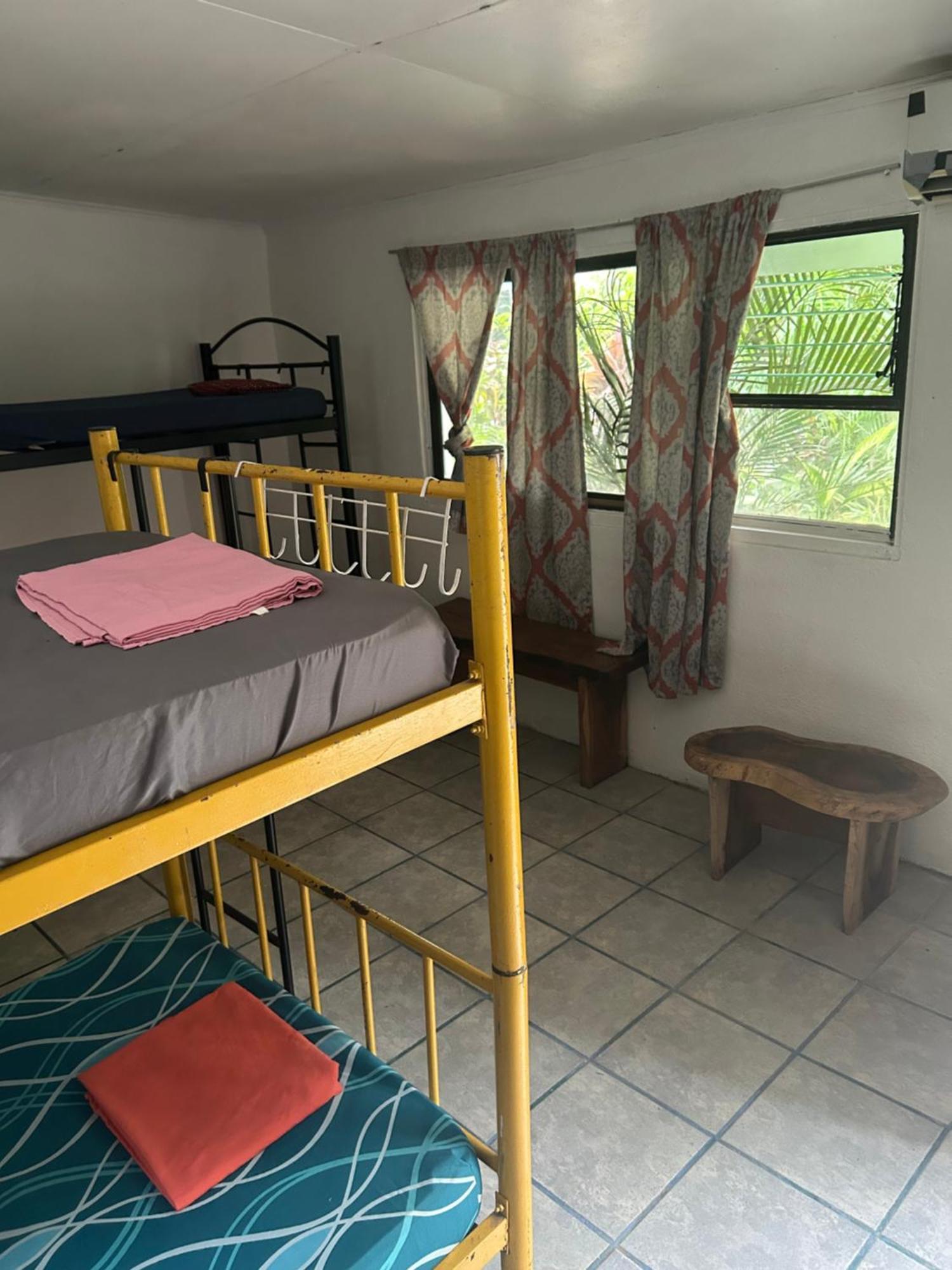 Hostel Pura Vida *